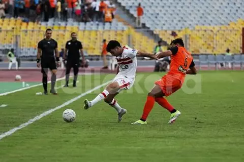 حمادة القلاوي حكمًا لمباراة الزمالك وفاركو.. والشناوي على الـVAR